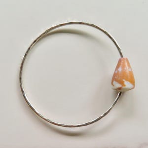 Brazalete de plata de ley con forma de concha cónica hawaiana: Joyería de playa de Hawái