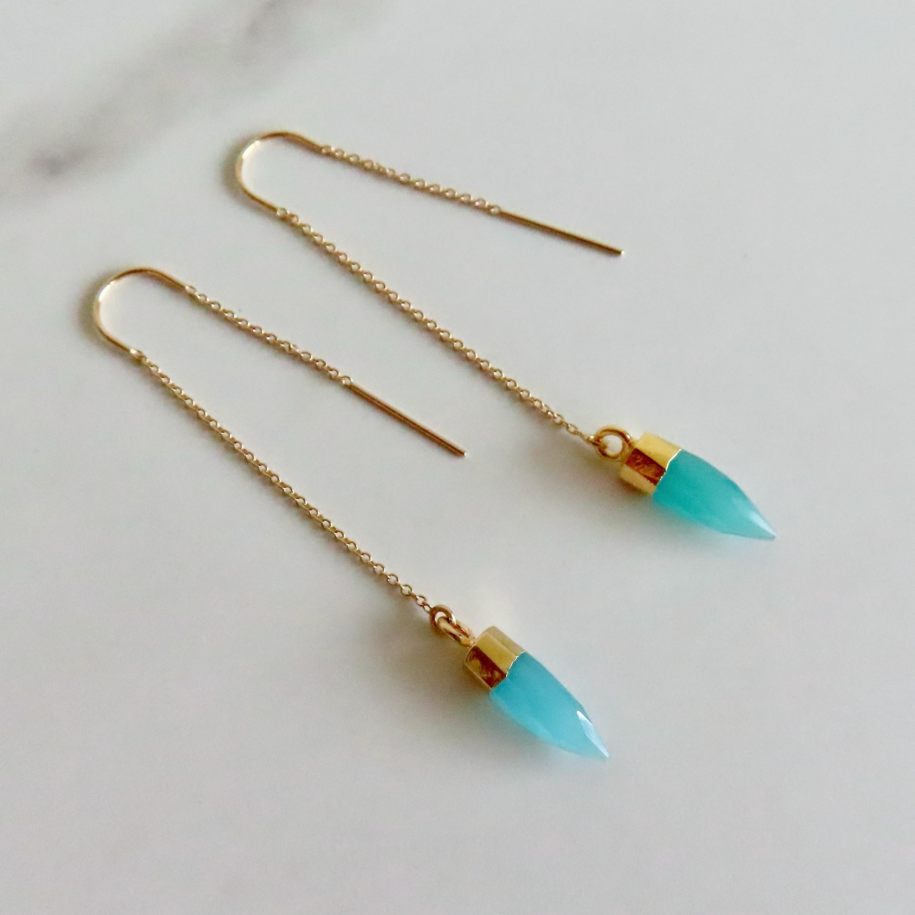 ブルーカルセドニーのスレッダーイヤリング：ゴールドチェーンダングル