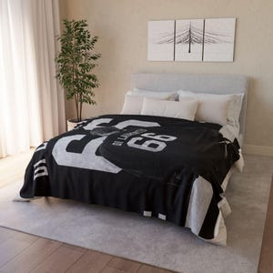 Dean Di Laurentis 66 Decke, Hockey Romance Decke, Briar U inspirierte Decke, Lesedecke für Bett Sofa, gemütliche Bücherdecke Bild 4