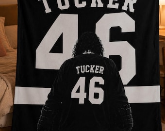 Tucker 46-filt, Hockey Romance-pläd, Briar U-inspirerad filt, Läsfilt för säng och soffa, Mysig bokfilt