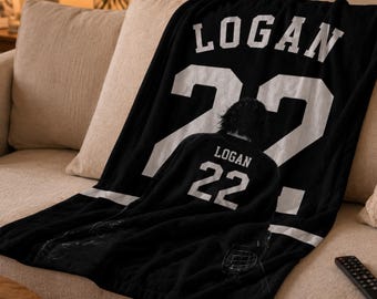 John Logan 22 filt, Hockey Romance-pläd, Briar U-inspirerad filt, Läsfilt för säng och soffa, Mysig bokfilt