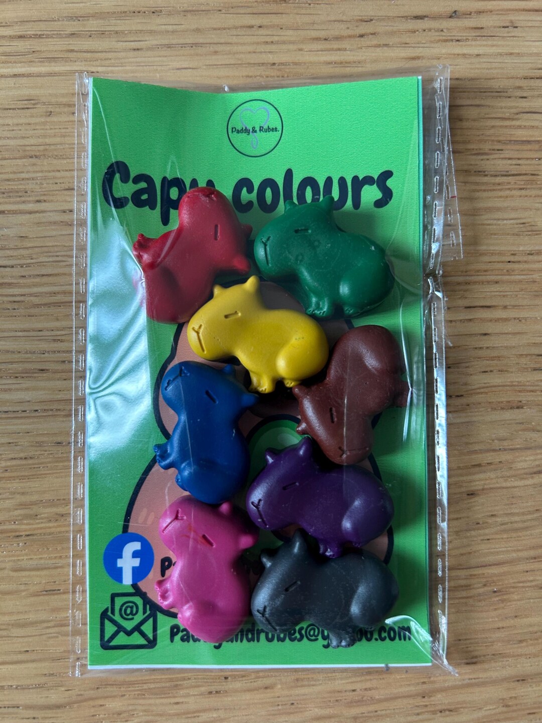 Small Capy Capy Colours! Eight Small Capybara Wax Crayons Party Bag Filler/favour ...