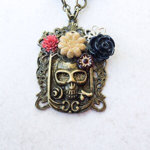 Floral Skull Assemblage Pendant, Mexican Flower Statement Necklace, Day of the Dead, Southwestern Bohemian Calavera Jewellery image 4