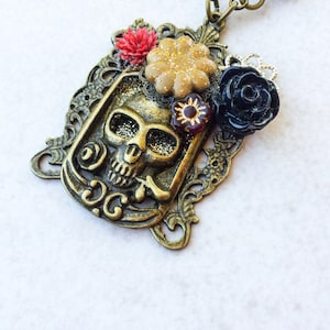 Floral Skull Assemblage Pendant, Mexican Flower Statement Necklace, Day of the Dead, Southwestern Bohemian Calavera Jewellery image 5