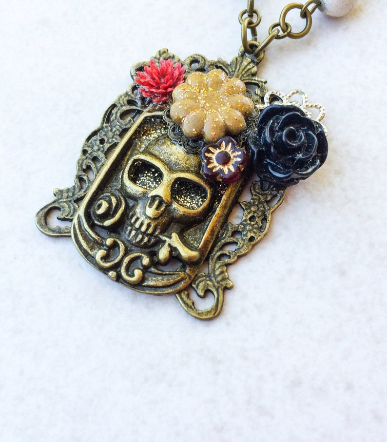 Floral Skull Assemblage Pendant, Mexican Flower Statement Necklace, Day of the Dead, Southwestern Bohemian Calavera Jewellery image 5