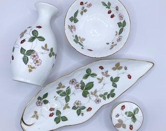 ヴィンテージ ウェッジウッド「ワイルドストロベリー」ファインボーン