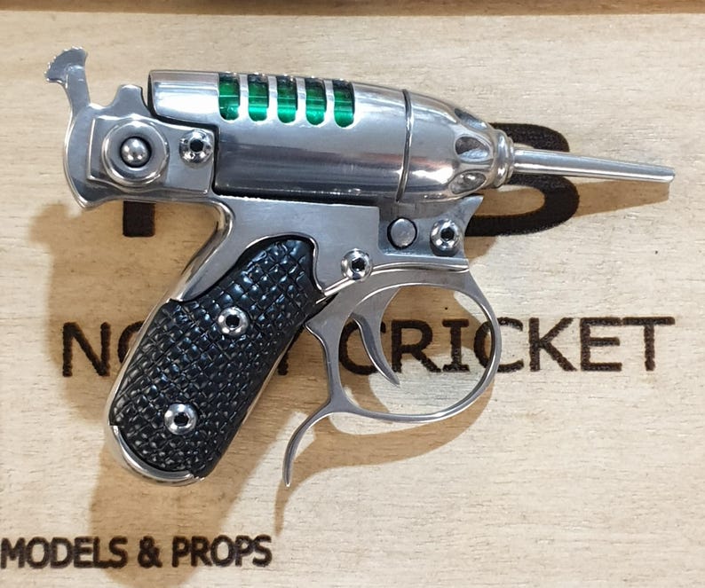 Männer in Schwarz Noisy Cricket ganz aus Metall Bild 5