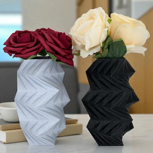 Angular Zigzag Flower Vase – Geometric Sculptural Vase, Modern Shelf Decor