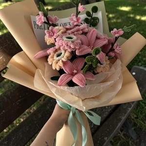 Handmade Pipe Cleaner Flower Bouquet – Chenille Stem Flowers, Unique Home Decor, Gift for Her, Birthday, Anniversary