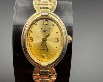 Montre Femme Vintage Vivani Gemmed à Quartz - Boîtier Argenté 42mm, Cadran Ivoire, Bracelet Silicone Vert