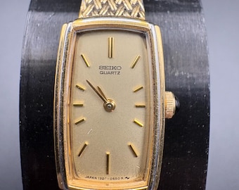 Neiman Marcus Quartz Gold-Tone Women\'s Bracelet Watch with Crystal Accents Vintage Neiman Marcus Ladies Watch Gold Tone Blue Dial  main image 3