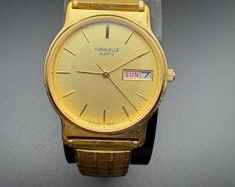 Vintage 1976 Bulova Quartz Digital Gold Tone Watch 35mm  display picture 2