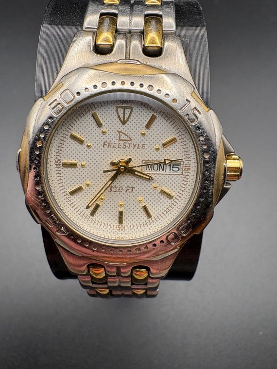 Vintage Freestyle USA Two-tone Gold Silver Diver Watch  display picture 3