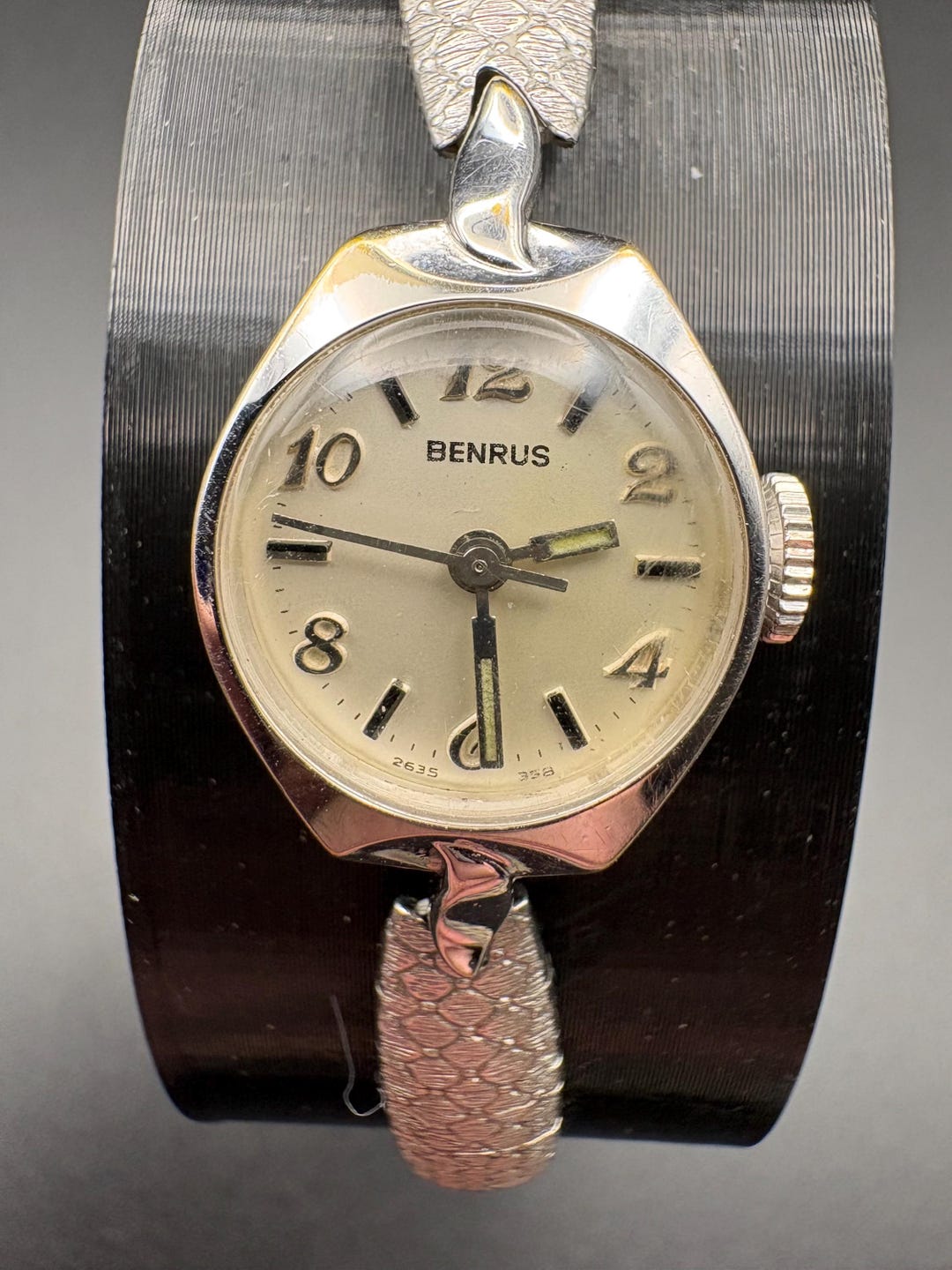 Benrus Vintage Ladies Mechanical Wristwatch Manual Wind  display picture 1