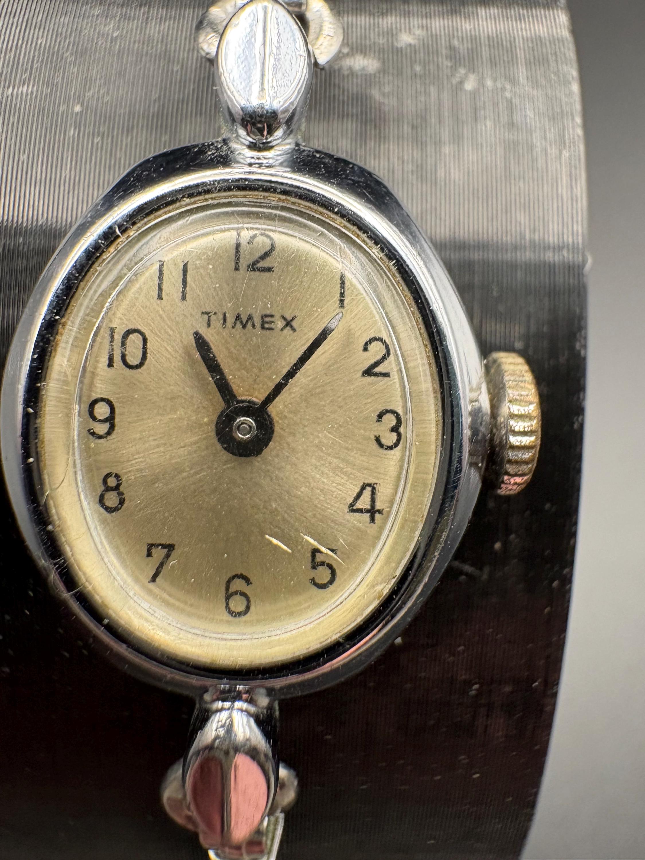 ?TIMEX WIND-UP Vtg woman’s watch Wind up Watch Timex Women - Etsy main image 4