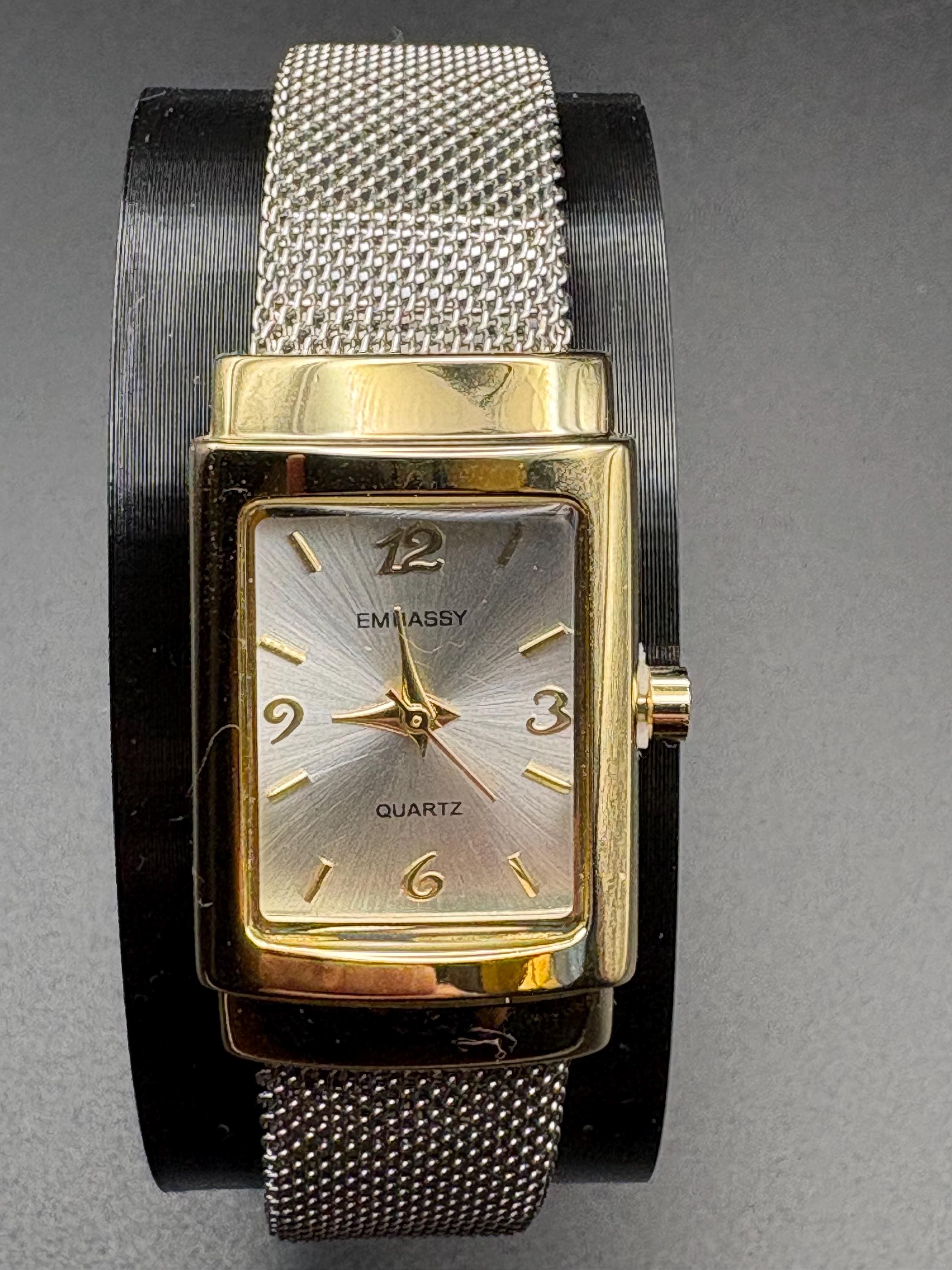 Embassy Mesh Style Rectangle Face Bangle Cuff Women display picture 3