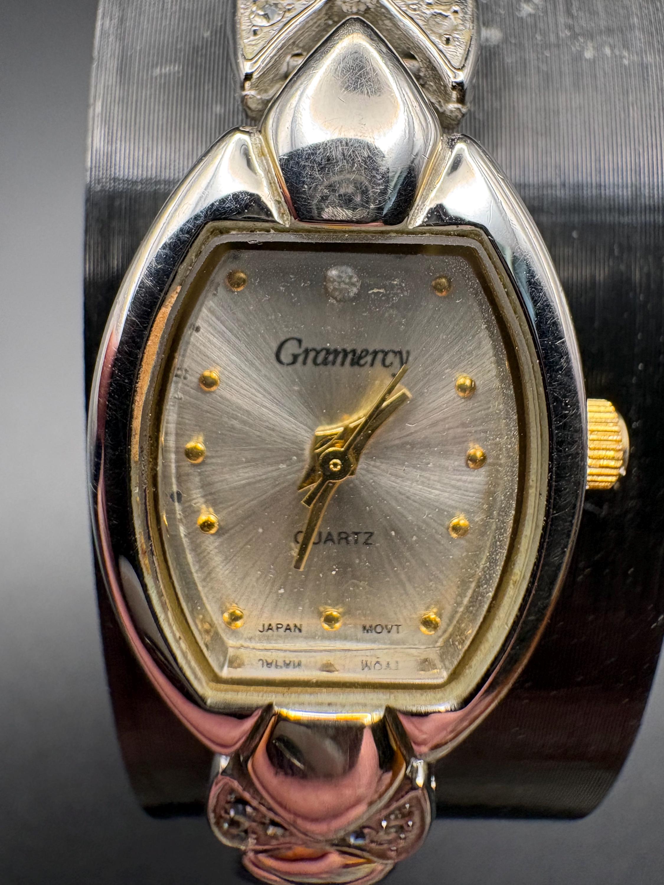 Vintage Gramercy Ladies Quartz Watch Rhinestone Bow Accents  display picture 2