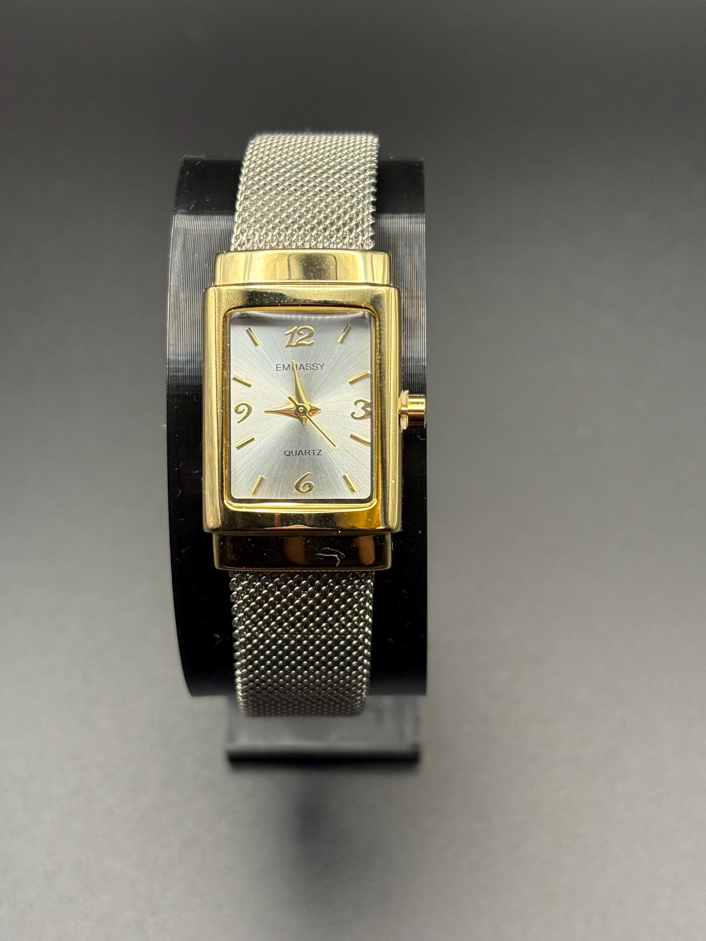 Embassy Mesh Style Rectangle Face Bangle Cuff Women display picture 2