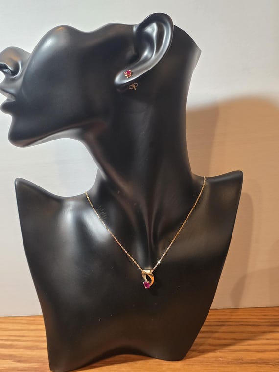 14k ruby pendant and stud earing set - image 4