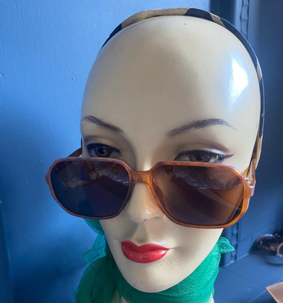 Vintage Dior Brown Sunglasses 1980s - Etsy display picture 2