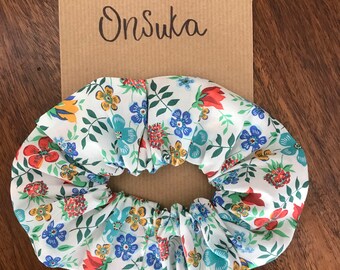 Liberty Tana Lawn Fabric Scrunchie Hairband in Edenham