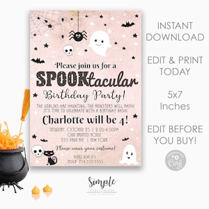 K&ouml;nnte beinhalten: Eine rosa und schwarze druckbare Einladung zu einer Spooktacular Geburtstagsparty. Die Einladung zeigt ein Gespenst, eine Spinne und Flederm&auml;use. Der Text lautet "Please join us for a Spooktacular Birthday Party! The goblins are haunting, the monsters will mash! It's time to celebrate with a birthday bash! Charlotte will be 4! Saturday, October 25 | 2:00-4:00PM Our Haunted House 555 Park Ave. | New York Please wear your costume! Please RSVP to Jessica: 714.555.5555"
