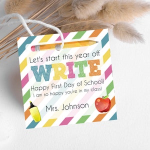 Laten we dit jaar beginnen Schrijf een afdrukbare tag | Welkom terug bij schoollabels | Geschenken aan studenten van docenten | Bewerkbare cadeaukaartjes | bts