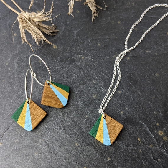 Wooden jewellery shop set