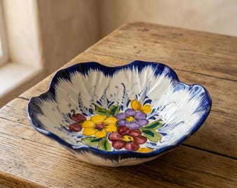 Hand Painted Portuguese Faience Salad Bowl – 26 cm Floral Serving Bowl – Portugal Flower Collection