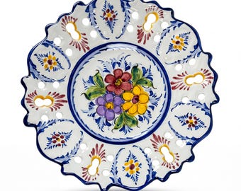 Hand-Painted Floral Faience Plate: Portuguese Ceramic Wall Art (25 cm) decorative plate