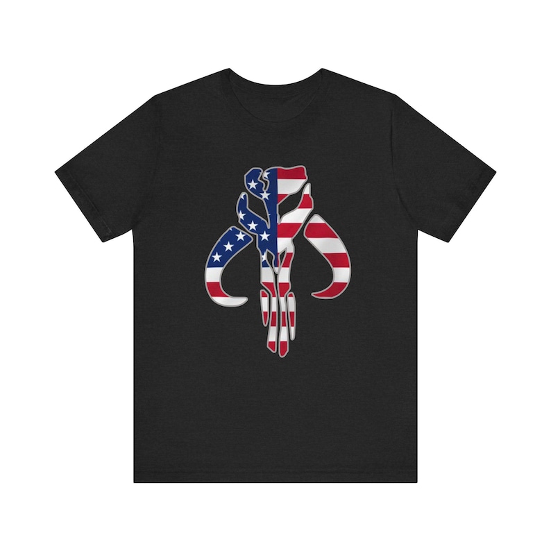 Camiseta unisex de manga corta con temática de Star Wars, bandera de EE. UU. y The Mandalorian. imagen 2