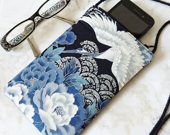 12,3 cm téléphone mobile, lunettes... tissu japonais coton floral bleu deux ouvertures zippées et cordon noir