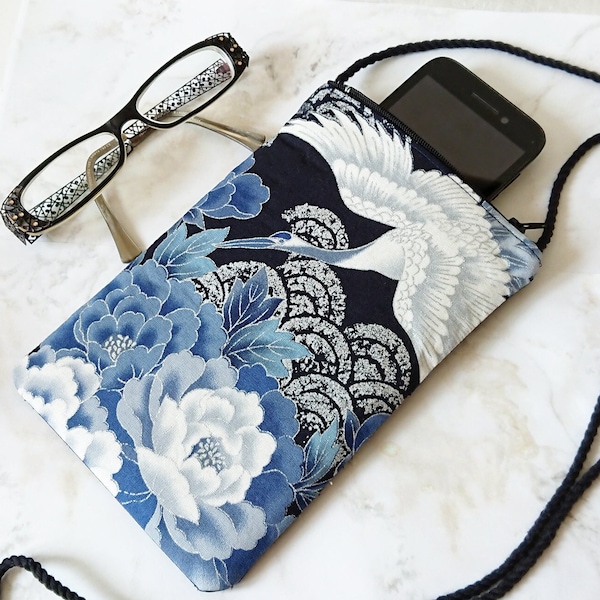 12,3 cm téléphone mobile, lunettes... tissu japonais coton floral bleu deux ouvertures zippées et cordon noir