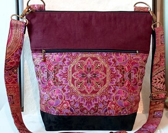 Sac à main / épaule, tissu coton Mandala Rose / Prune triple ouverture sangle ajustable 25 x 23 x 9,5 cm