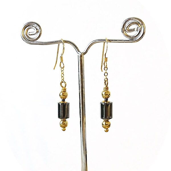 Boucles d'oreilles pendantes Pierre hématite gris anthracite cylindre  sur hameçon Plaqué or 14 kt Gold filled