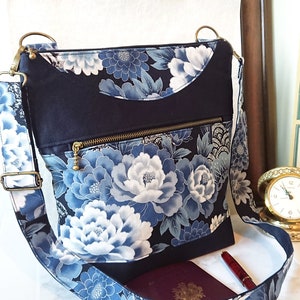 Sac à main blauw / wit, tissu katoen japonais fleurs / drie compartimenten en verstelbaar afbeelding 2