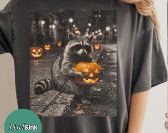 Halloween-Waschbär (PNG), Lustiges Waschbär-Kürbis-Shirt-Design, Gruseliger Vintage-Download, Gruselige Kürbis-Shirt-Grafik