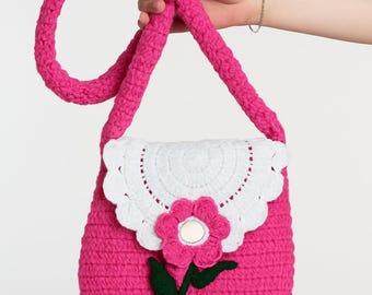 Pink Hand‑Knitted Woolen Handbag for Little Girls – Handmade Purse, Kids Gift Accessory