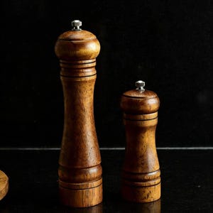 Moedor de pimenta de madeira com núcleo de cerâmica – Moagem ajustável (grossa/fina), para pimenta-do-reino, sal e gergelim.