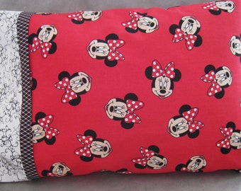 Minnie Mouse Pillowcase - Travel Size