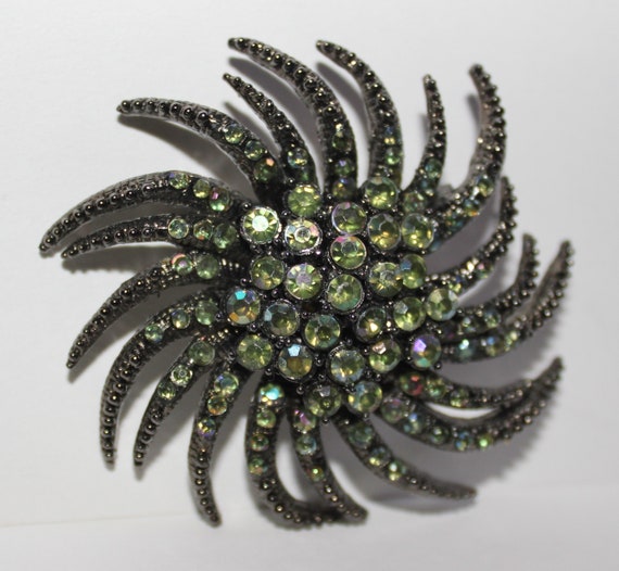 Vintage Black Green Rhinestone Flower Burst Brooc… - image 3