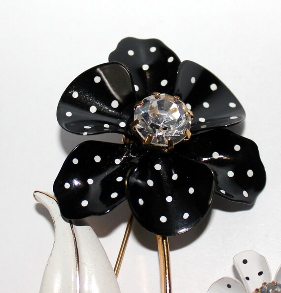 Vintage Avon Black and White Gold Flower Brooch, … - image 3