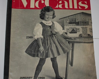 Vintage McCalls Novelty and Needlework Pattern Book Januar 1960