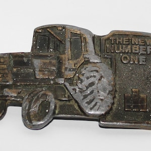 Vintage International Tractors The New Number 1 Belt Buckle Belt Buckle, Advertising Collectible