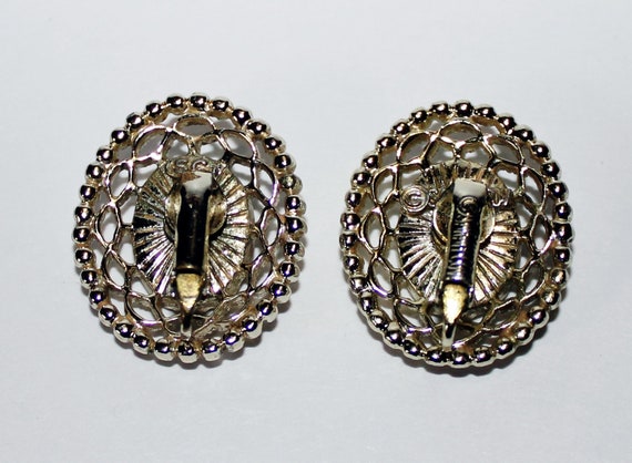 Vintage Sarah Coventry Clip-on Earrings Lace Came… - image 4