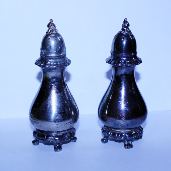 Vintage Silver Plate Reed and Barton Provincial Salt and Pepper Shakers, Vintage Kitchen Decor, Silver Kitchen Decor