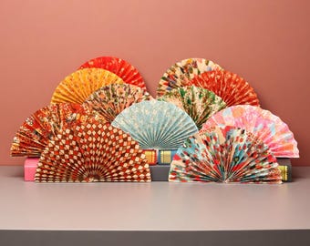 Abanicos de papel hechos a mano de 11.8 pulgadas con diseño japonés, decoración de pared, ideales para bodas asiáticas, regalos para damas de honor.