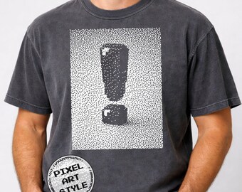 Camiseta con signo de exclamación, camiseta retro de pixel art, símbolo llamativo, camiseta con diseño tramado, Comfort Colors 1717, 1BitWear
