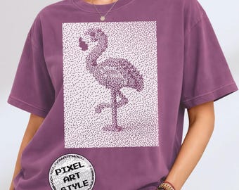 Camiseta con estampado de flamencos en pixel art, camiseta retro con gráfico tramado, ropa vintage, Comfort Colors 1717, corte unisex.