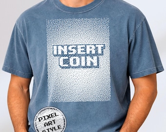 Camiseta con moneda insertada, camiseta retro para gamers pixelada, estilo arcade de los 90 Comfort Colors® 1717